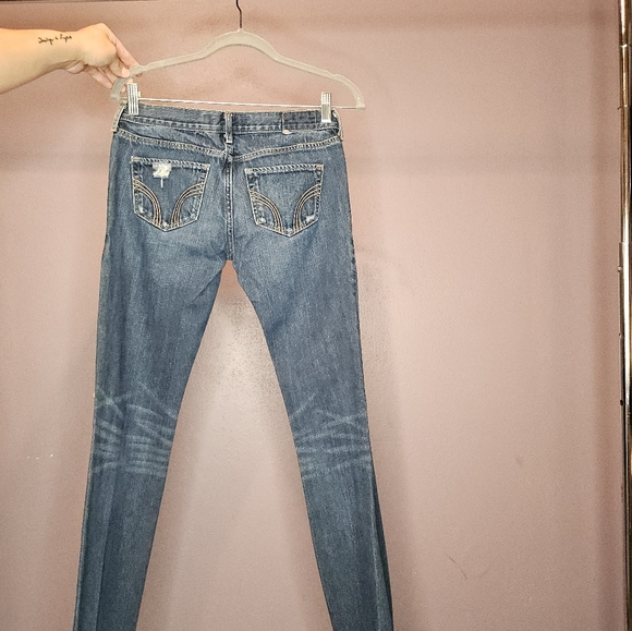 Hollister Jeans - Picture 2 of 3